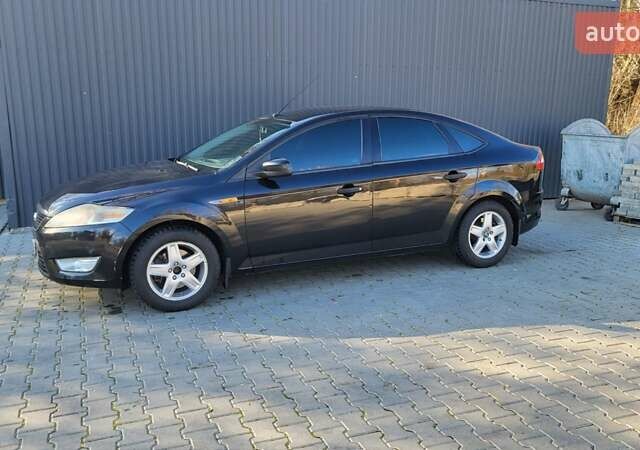 Чорний Форд Мондео, об'ємом двигуна 2 л та пробігом 305 тис. км за 5000 $, фото 1 на Automoto.ua