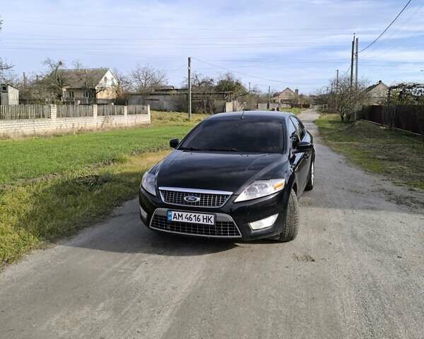 Черный Форд Мондео, объемом двигателя 1.75 л и пробегом 287 тыс. км за 8350 $, фото 1 на Automoto.ua