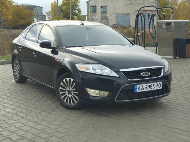 Чорний Форд Мондео, об'ємом двигуна 1.8 л та пробігом 300 тис. км за 5500 $, фото 1 на Automoto.ua