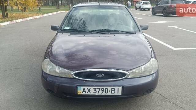 Фиолетовый Форд Мондео, объемом двигателя 1.6 л и пробегом 255 тыс. км за 2800 $, фото 1 на Automoto.ua