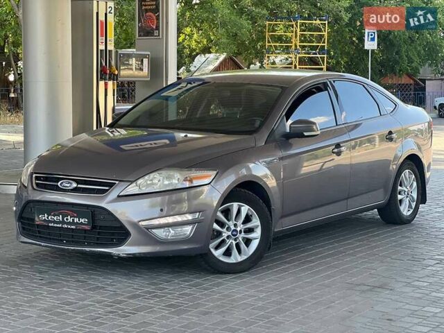 Коричневый Форд Мондео, объемом двигателя 1.6 л и пробегом 269 тыс. км за 5599 $, фото 1 на Automoto.ua