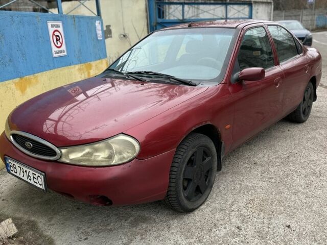 Червоний Форд Мондео, об'ємом двигуна 2 л та пробігом 333 тис. км за 1100 $, фото 1 на Automoto.ua