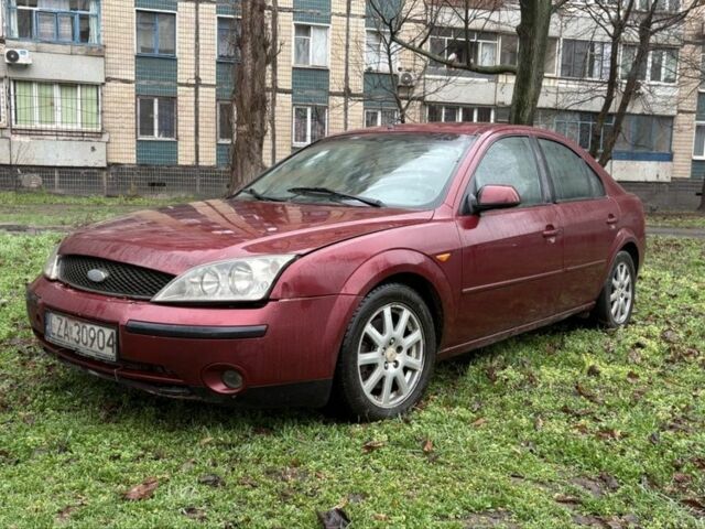 Красный Форд Мондео, объемом двигателя 0 л и пробегом 250 тыс. км за 1350 $, фото 1 на Automoto.ua