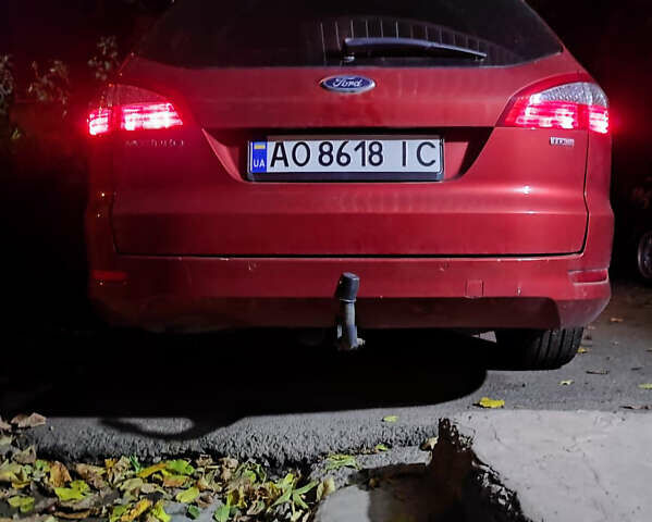 Красный Форд Мондео, объемом двигателя 2 л и пробегом 470 тыс. км за 5999 $, фото 1 на Automoto.ua