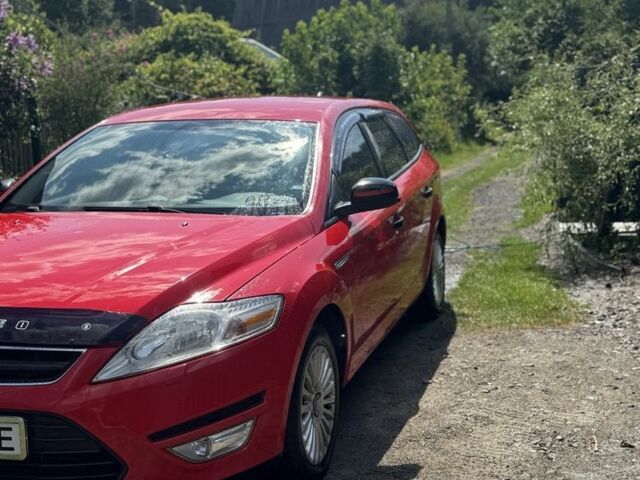 Красный Форд Мондео, объемом двигателя 2 л и пробегом 212 тыс. км за 6500 $, фото 1 на Automoto.ua