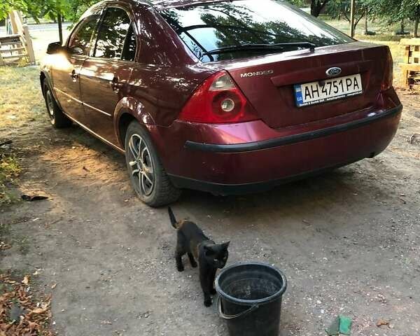 Красный Форд Мондео, объемом двигателя 2 л и пробегом 260 тыс. км за 2500 $, фото 1 на Automoto.ua