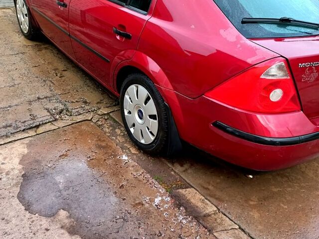 Форд Мондео, об'ємом двигуна 1.8 л та пробігом 201 тис. км за 1500 $, фото 1 на Automoto.ua