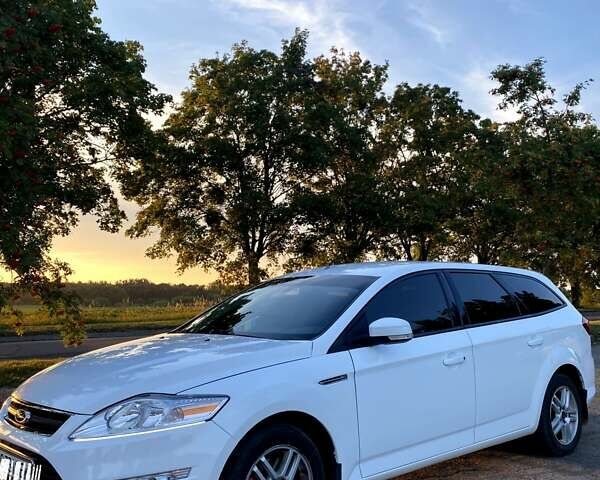 Форд Мондео, объемом двигателя 1.6 л и пробегом 200 тыс. км за 8000 $, фото 1 на Automoto.ua