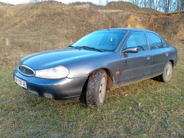 Сірий Форд Мондео, об'ємом двигуна 0 л та пробігом 1 тис. км за 1200 $, фото 1 на Automoto.ua