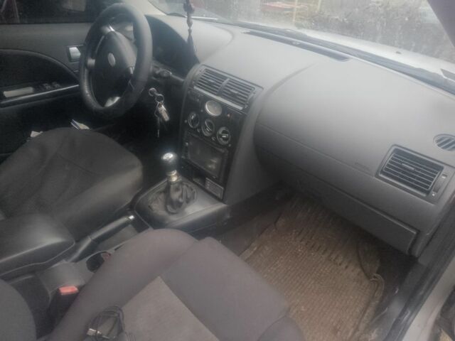 Серый Форд Мондео, объемом двигателя 2 л и пробегом 3 тыс. км за 2700 $, фото 1 на Automoto.ua