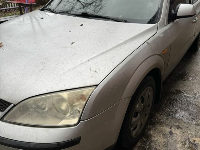 Сірий Форд Мондео, об'ємом двигуна 0 л та пробігом 237 тис. км за 4500 $, фото 1 на Automoto.ua
