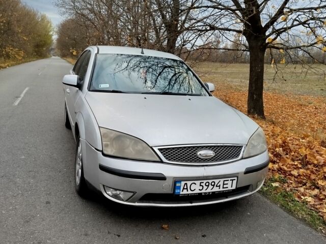 Сірий Форд Мондео, об'ємом двигуна 2 л та пробігом 350 тис. км за 2600 $, фото 1 на Automoto.ua