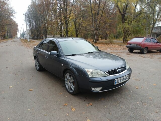 Сірий Форд Мондео, об'ємом двигуна 2.2 л та пробігом 271 тис. км за 3700 $, фото 1 на Automoto.ua