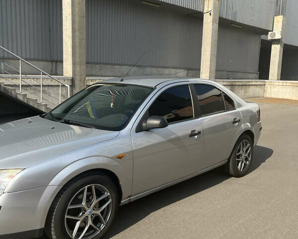 Серый Форд Мондео, объемом двигателя 2 л и пробегом 440 тыс. км за 3200 $, фото 1 на Automoto.ua