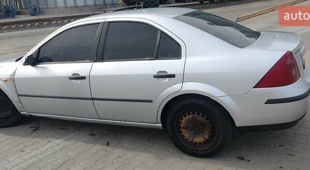 Серый Форд Мондео, объемом двигателя 2 л и пробегом 650 тыс. км за 2500 $, фото 1 на Automoto.ua