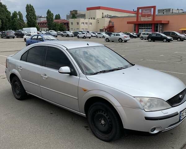 Серый Форд Мондео, объемом двигателя 1.8 л и пробегом 297 тыс. км за 3100 $, фото 1 на Automoto.ua