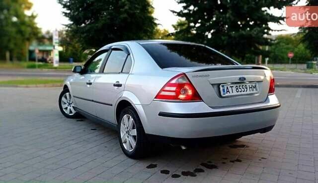 Сірий Форд Мондео, об'ємом двигуна 1.8 л та пробігом 250 тис. км за 3600 $, фото 1 на Automoto.ua