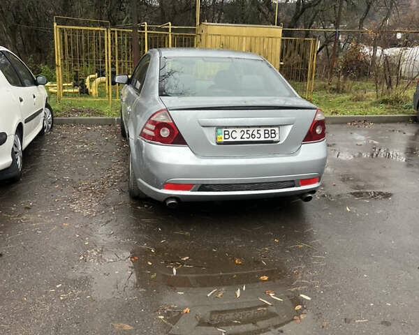 Сірий Форд Мондео, об'ємом двигуна 2.5 л та пробігом 290 тис. км за 2600 $, фото 1 на Automoto.ua