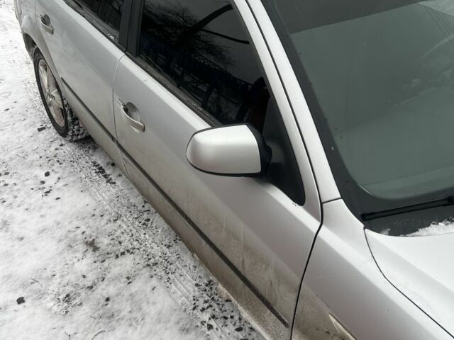 Серый Форд Мондео, объемом двигателя 2 л и пробегом 300 тыс. км за 2963 $, фото 1 на Automoto.ua