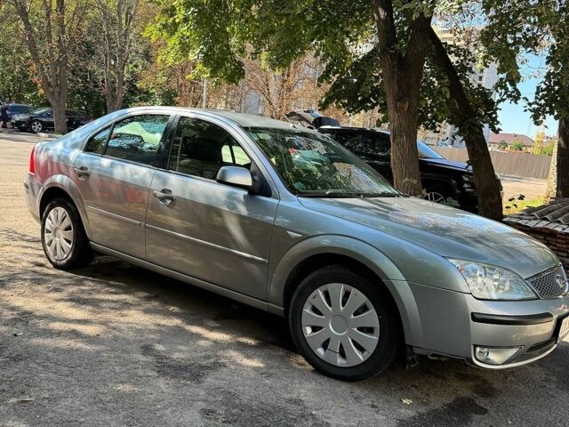 Сірий Форд Мондео, об'ємом двигуна 1.8 л та пробігом 170 тис. км за 4000 $, фото 1 на Automoto.ua