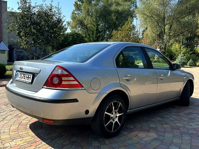 Сірий Форд Мондео, об'ємом двигуна 2 л та пробігом 275 тис. км за 4399 $, фото 1 на Automoto.ua