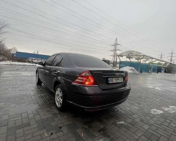 Серый Форд Мондео, объемом двигателя 2 л и пробегом 237 тыс. км за 4699 $, фото 1 на Automoto.ua