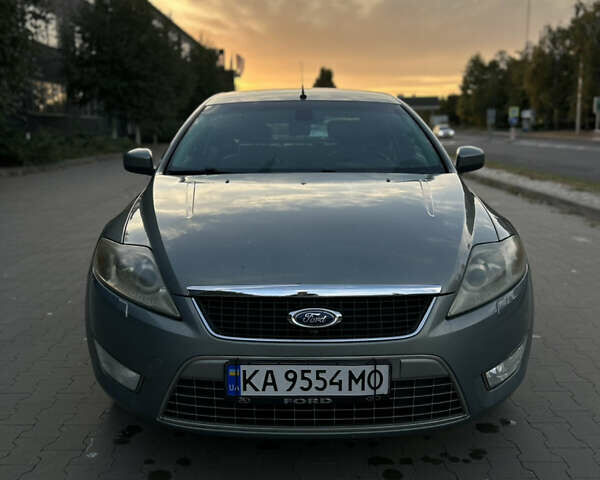 Сірий Форд Мондео, об'ємом двигуна 2 л та пробігом 246 тис. км за 7000 $, фото 1 на Automoto.ua