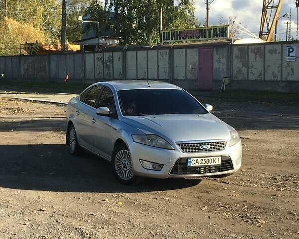 Сірий Форд Мондео, об'ємом двигуна 2.5 л та пробігом 210 тис. км за 6999 $, фото 1 на Automoto.ua