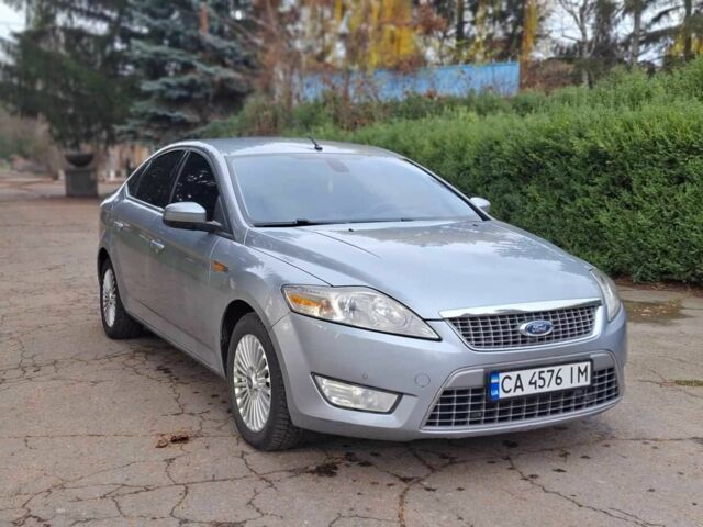 Сірий Форд Мондео, об'ємом двигуна 2 л та пробігом 223 тис. км за 6900 $, фото 1 на Automoto.ua