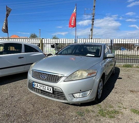 Сірий Форд Мондео, об'ємом двигуна 2.26 л та пробігом 210 тис. км за 5400 $, фото 1 на Automoto.ua