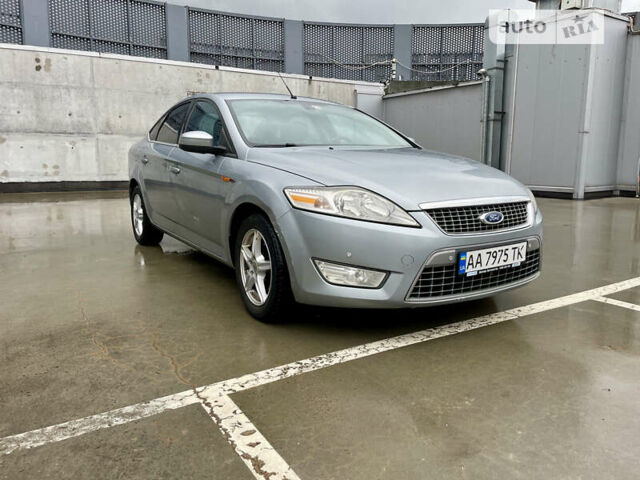 Сірий Форд Мондео, об'ємом двигуна 2.26 л та пробігом 208 тис. км за 7500 $, фото 1 на Automoto.ua