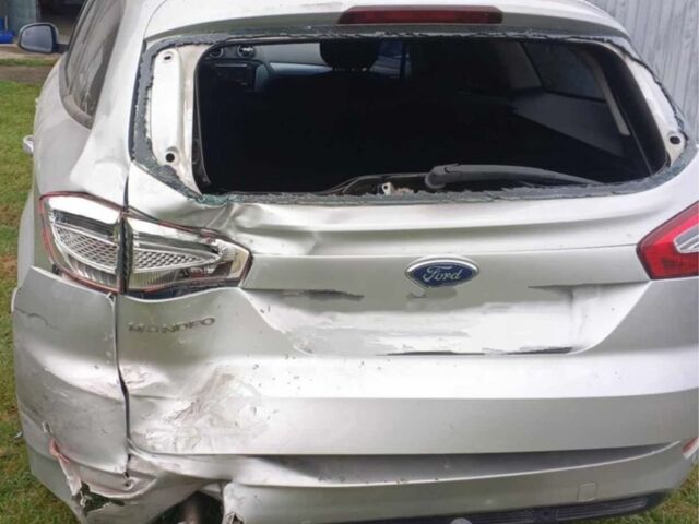 Серый Форд Мондео, объемом двигателя 0 л и пробегом 3 тыс. км за 4100 $, фото 1 на Automoto.ua