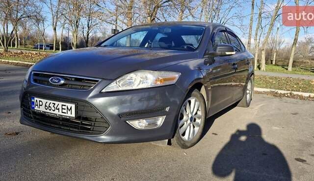 Серый Форд Мондео, объемом двигателя 1.6 л и пробегом 120 тыс. км за 8500 $, фото 1 на Automoto.ua