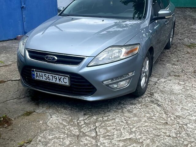 Сірий Форд Мондео, об'ємом двигуна 1.6 л та пробігом 300 тис. км за 7500 $, фото 1 на Automoto.ua