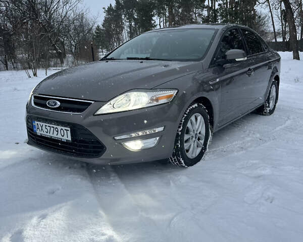 Серый Форд Мондео, объемом двигателя 1.6 л и пробегом 84 тыс. км за 9800 $, фото 1 на Automoto.ua