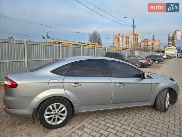 Сірий Форд Мондео, об'ємом двигуна 1.6 л та пробігом 136 тис. км за 8500 $, фото 1 на Automoto.ua