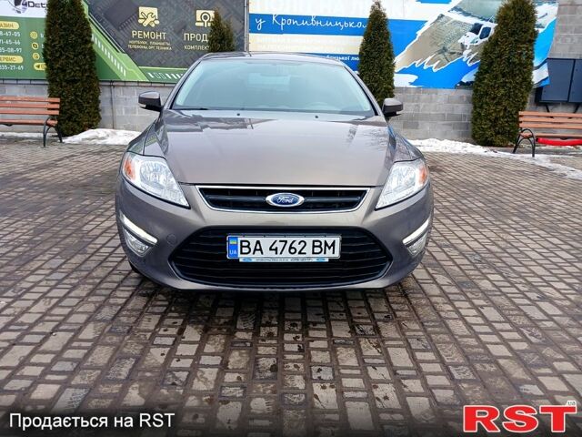 Сірий Форд Мондео, об'ємом двигуна 2 л та пробігом 124 тис. км за 9300 $, фото 1 на Automoto.ua