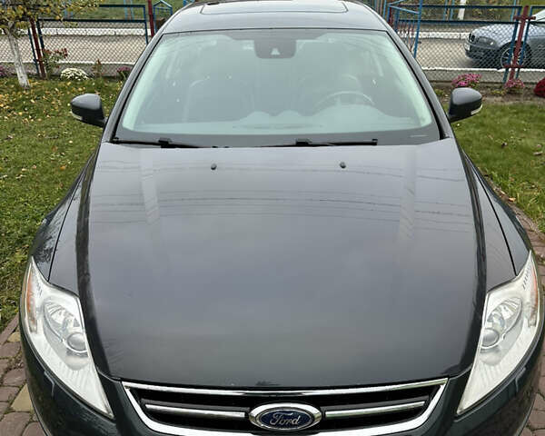 Серый Форд Мондео, объемом двигателя 1.56 л и пробегом 230 тыс. км за 10500 $, фото 1 на Automoto.ua