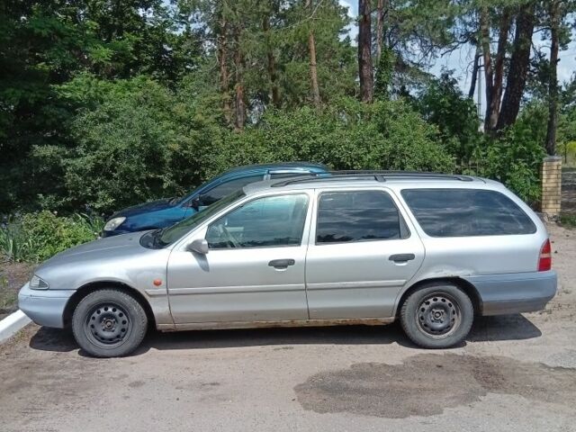 Серый Форд Мондео, объемом двигателя 1.8 л и пробегом 280 тыс. км за 65000 $, фото 1 на Automoto.ua