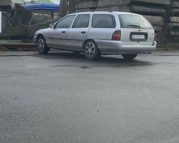 Сірий Форд Мондео, об'ємом двигуна 1.6 л та пробігом 250 тис. км за 2300 $, фото 1 на Automoto.ua