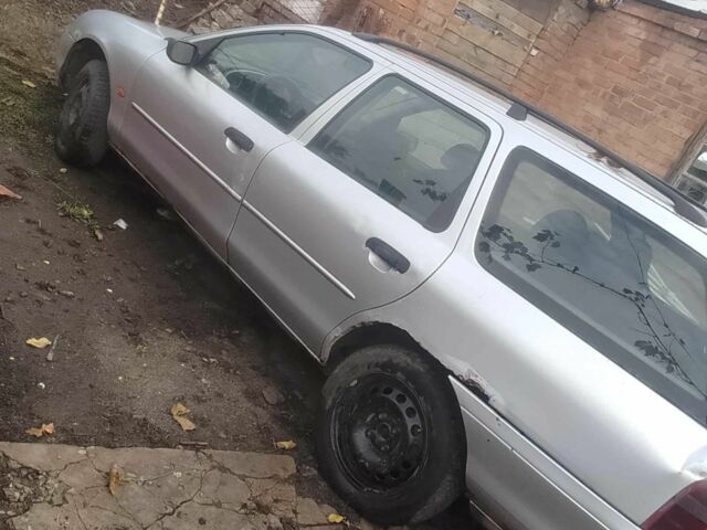 Сірий Форд Мондео, об'ємом двигуна 1 л та пробігом 3 тис. км за 850 $, фото 1 на Automoto.ua