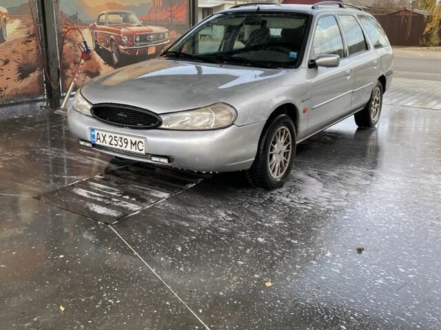 Серый Форд Мондео, объемом двигателя 1.8 л и пробегом 250 тыс. км за 1500 $, фото 1 на Automoto.ua