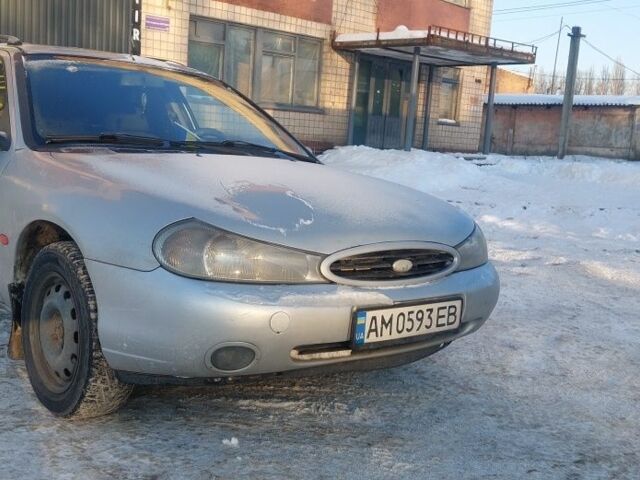 Сірий Форд Мондео, об'ємом двигуна 1.8 л та пробігом 278 тис. км за 2550 $, фото 1 на Automoto.ua