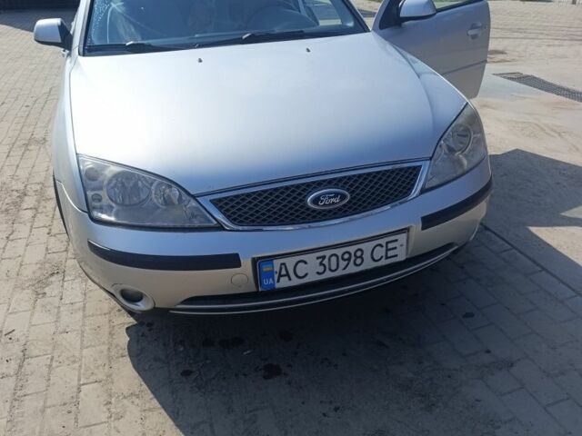 Серый Форд Мондео, объемом двигателя 2 л и пробегом 1000 тыс. км за 4000 $, фото 1 на Automoto.ua