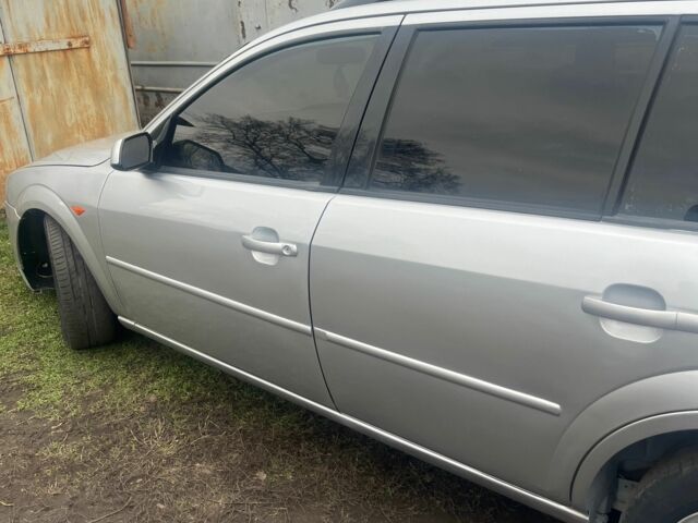 Серый Форд Мондео, объемом двигателя 2 л и пробегом 300 тыс. км за 5200 $, фото 1 на Automoto.ua