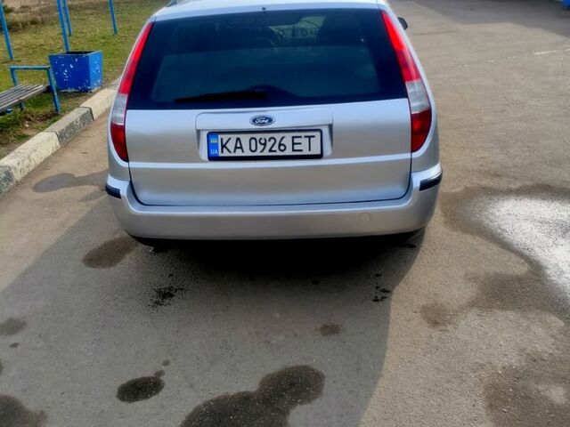 Сірий Форд Мондео, об'ємом двигуна 2 л та пробігом 250 тис. км за 4500 $, фото 1 на Automoto.ua