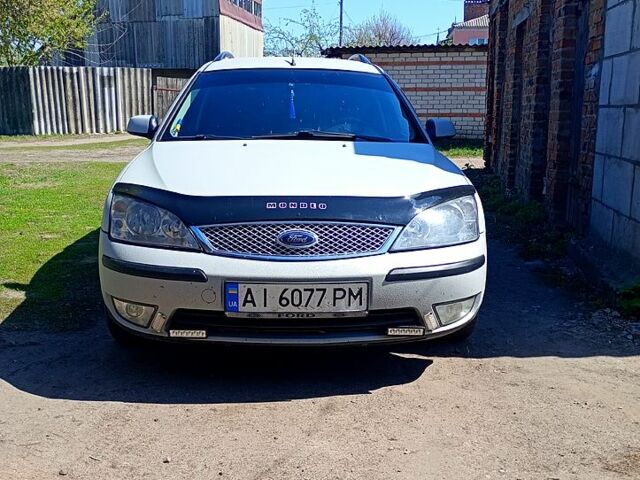 Форд Мондео 2004 в Киеве на Automoto.ua Серый Форд Мондео, объемом двигателя 2 л и пробегом 0 тыс. км за 3000 $, фото 1 на Automoto.ua