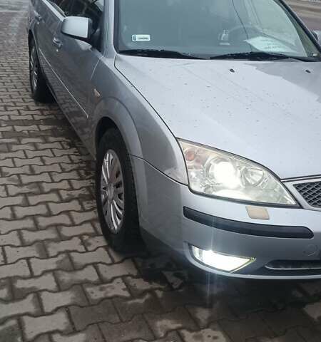 Сірий Форд Мондео, об'ємом двигуна 2 л та пробігом 288 тис. км за 4300 $, фото 1 на Automoto.ua