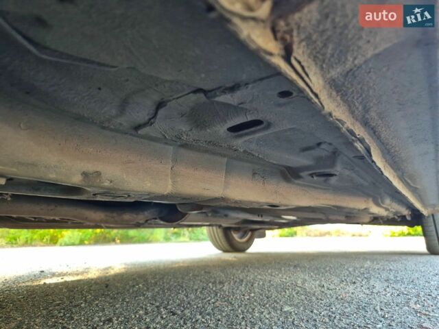 Серый Форд Мондео, объемом двигателя 2 л и пробегом 310 тыс. км за 3900 $, фото 1 на Automoto.ua