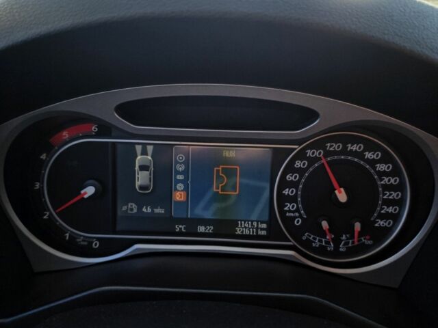 Сірий Форд Мондео, об'ємом двигуна 1.8 л та пробігом 322 тис. км за 4700 $, фото 1 на Automoto.ua